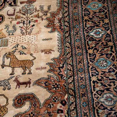 Silk Qum
